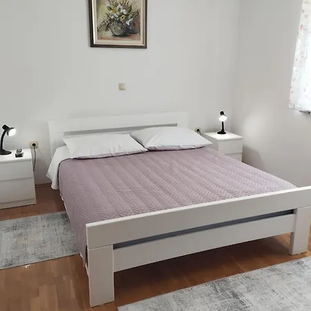 Bonaca Apartment *